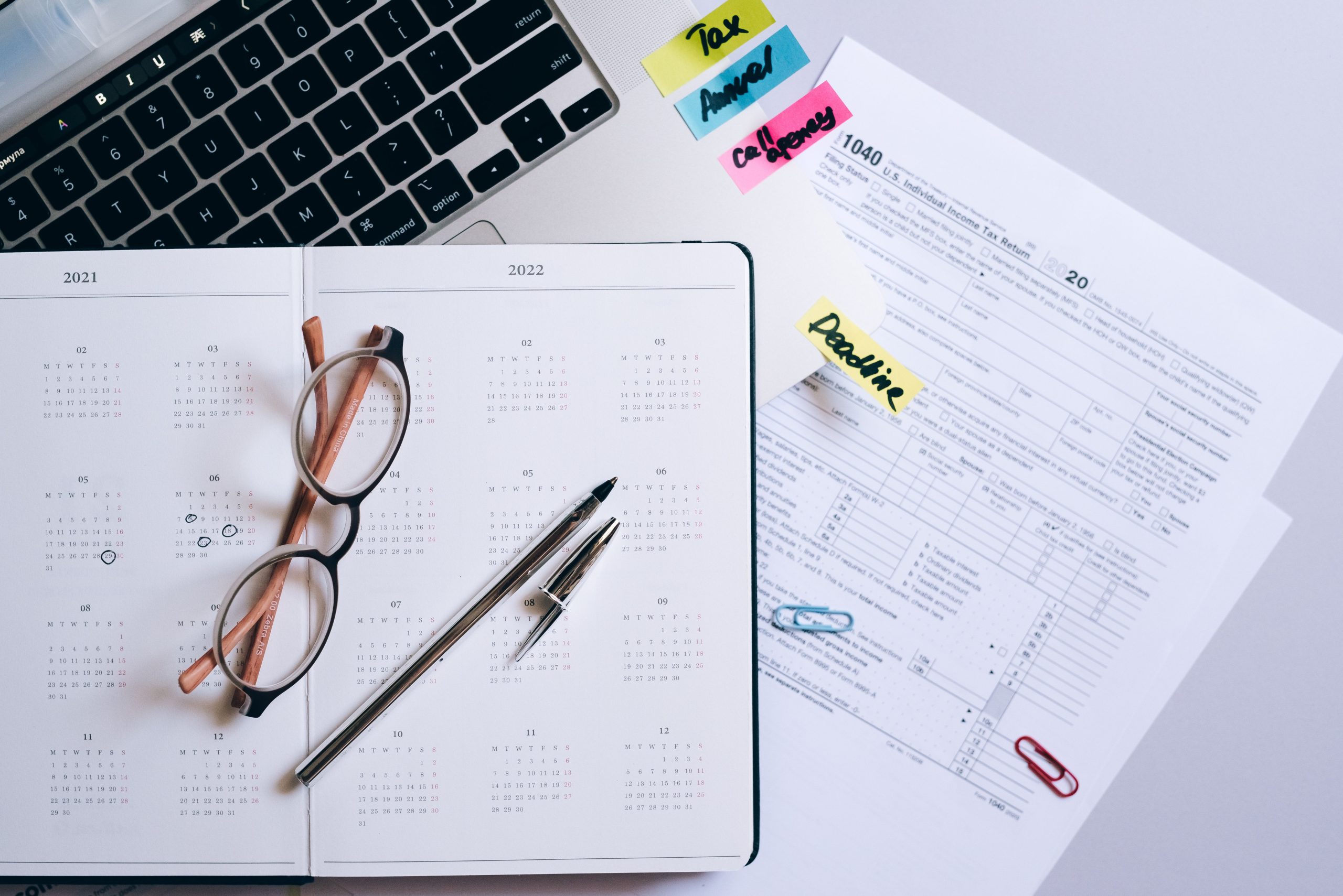 Calendrier, documents fiscaux et agenda organisés